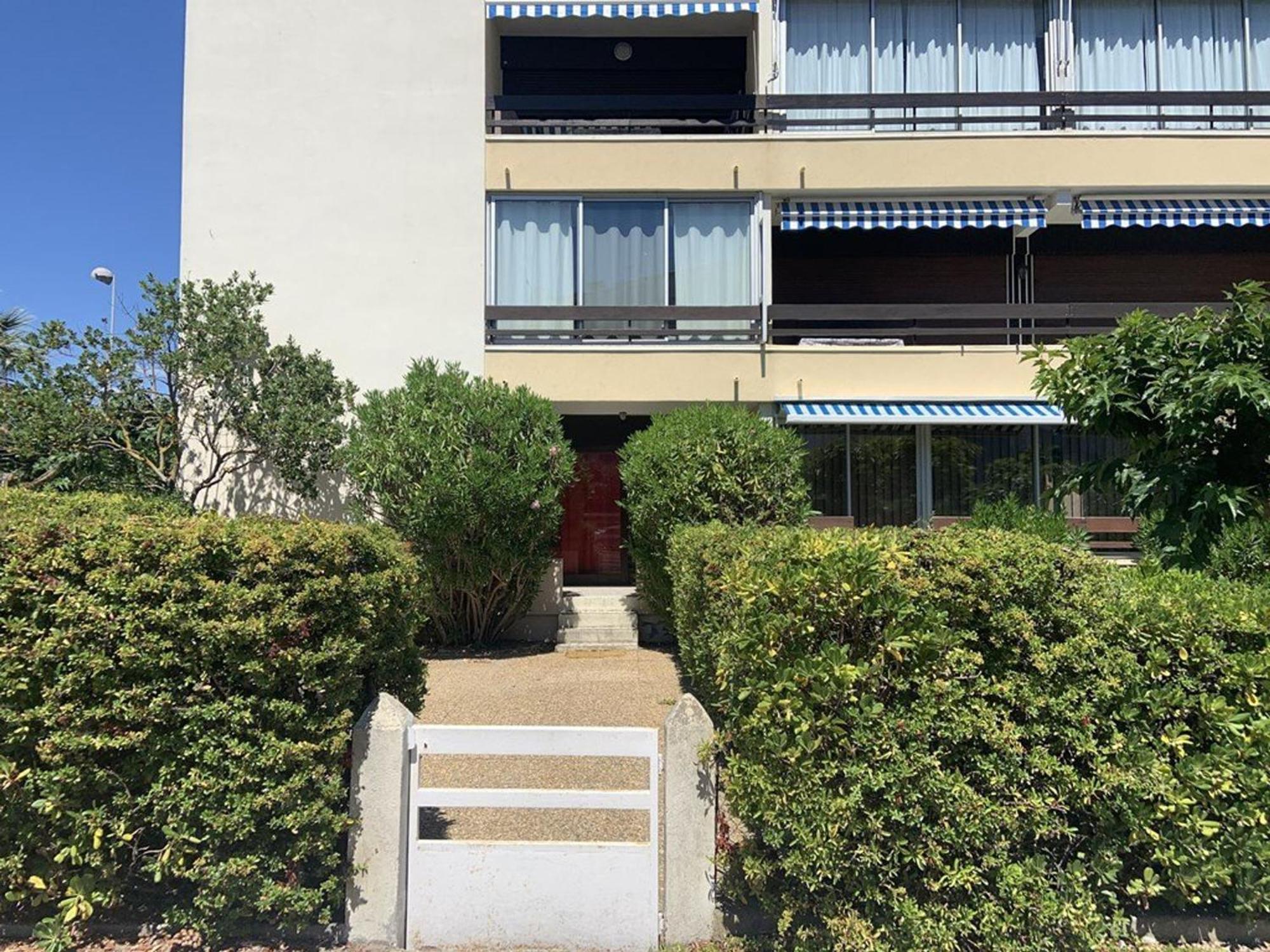 3 Pieces Climatise Avec Terrasse, Parking Prive, A 100M De La Plage, 7 Couchages - Fr-1-307-148 Le Grau-du-Roi Exterior foto