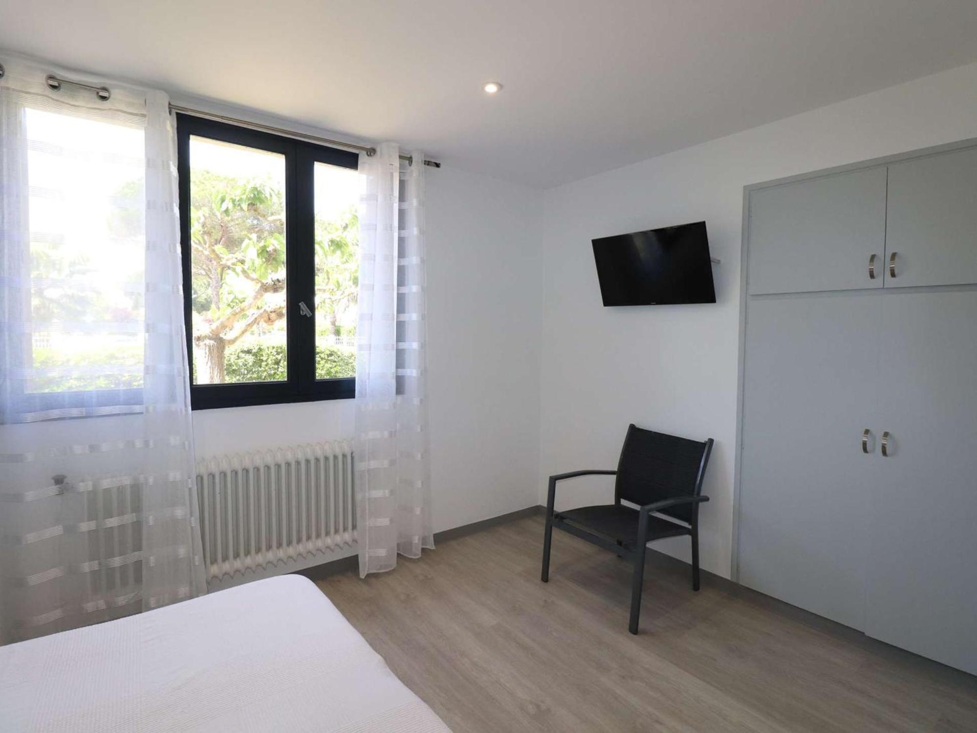 3 Pieces Climatise Avec Terrasse, Parking Prive, A 100M De La Plage, 7 Couchages - Fr-1-307-148 Le Grau-du-Roi Exterior foto